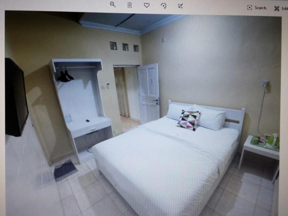 Omah Inap D24 Syariah Near Universitas Aisyiah Yogyakarta Mitra Reddoorz Sleman  Buitenkant foto