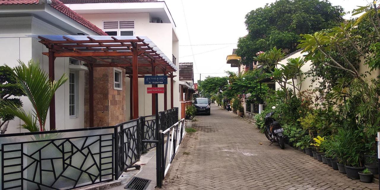 Omah Inap D24 Syariah Near Universitas Aisyiah Yogyakarta Mitra Reddoorz Sleman  Buitenkant foto